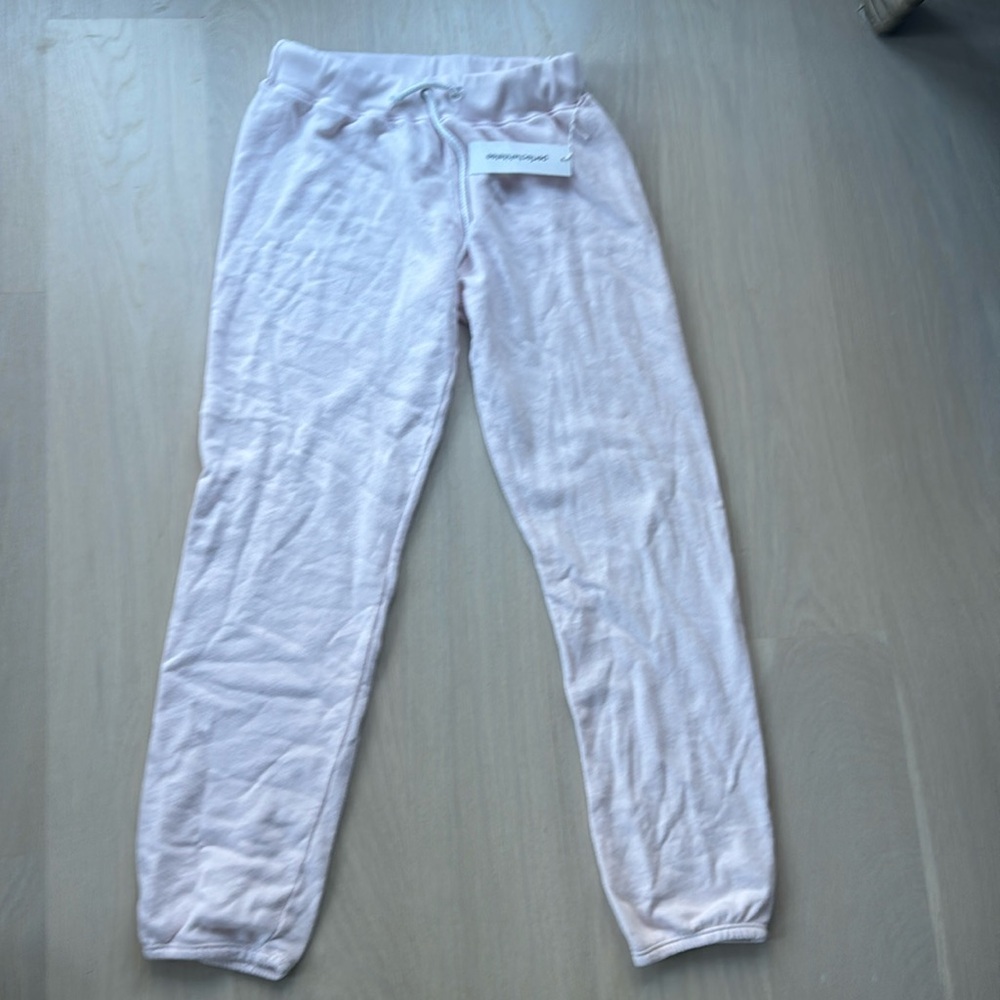 NWT Freddie Joggers in size XS from Perfect White Tee. Color is Rose Quartz